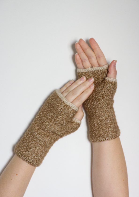 Senara Handwarmers Crochet Pattern - Image 4
