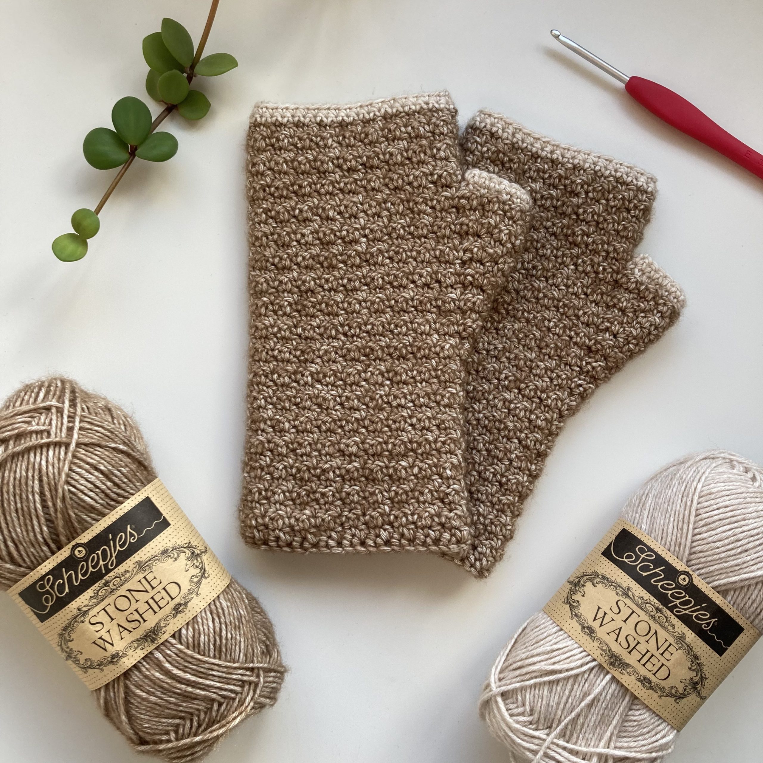 Senara Handwarmers Crochet Pattern